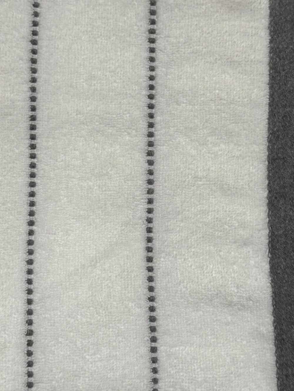 8 Pc DKNY Towel Set White Gray Stripes Striped 2 Hand 2 Bath Towels 4 Washcloths